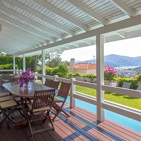 Sleeps 10 With Pool Air Con And Wifi * Göcek