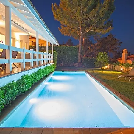 Sleeps 10 With Pool Air Con And Wifi Göcek