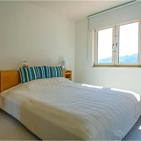 Sleeps 10 With Pool Air Con And Wifi Villa